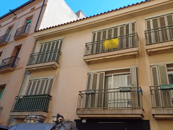 Foto 1 de Piso en venta en calle Santa Maria de 4 habitaciones con terraza y piscina
