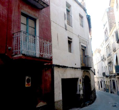 Foto 2 de Venta de piso en calle Sant Bernat de 3 habitaciones y 165 m²