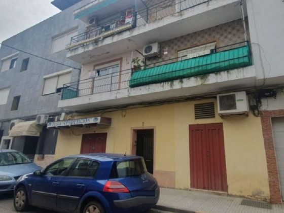 Foto 1 de Pis en venda a calle La Pimienta de 4 habitacions amb balcó