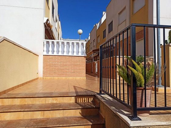 Foto 2 de Pis en venda a calle Alger de 2 habitacions amb terrassa