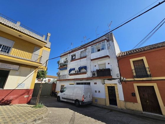 Foto 1 de Pis en venda a calle Cuartel de 3 habitacions amb terrassa