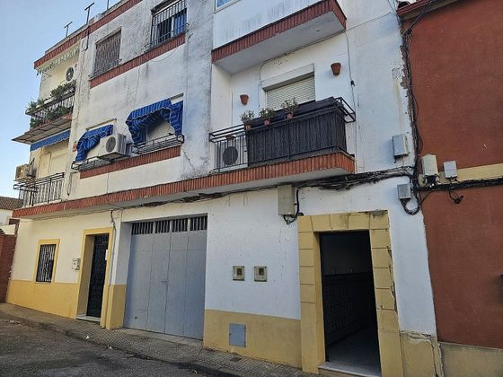 Foto 2 de Pis en venda a calle Cuartel de 3 habitacions amb terrassa