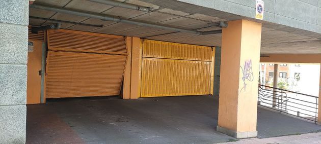 Foto 2 de Garaje en venta en calle Cantarrana Enparantza de 10 m²