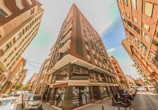 Foto 1 de Pis en venda a calle De Canalejas de 3 habitacions amb balcó