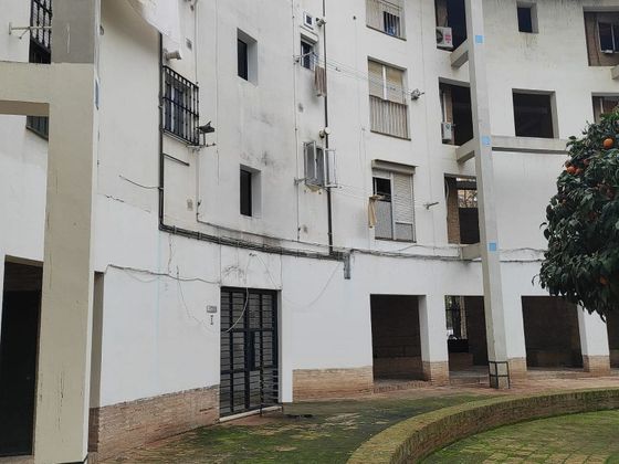 Foto 1 de Venta de piso en calle Mar de Alborán de 2 habitaciones y 65 m²