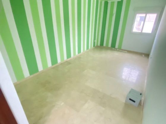 Foto 1 de Venta de piso en calle Joaquín Sama Naharro de 2 habitaciones con aire acondicionado y ascensor