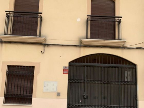 Foto 1 de Casa en venda a calle Eduardo Cadenas de 4 habitacions amb aire acondicionat