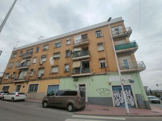 Foto 2 de Piso en venta en calle Atenza de 3 habitaciones con terraza