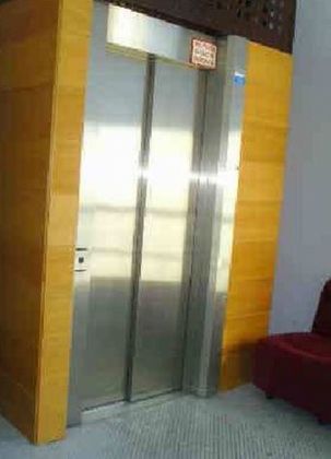 Foto 2 de Oficina en venta en calle De Honduras con ascensor