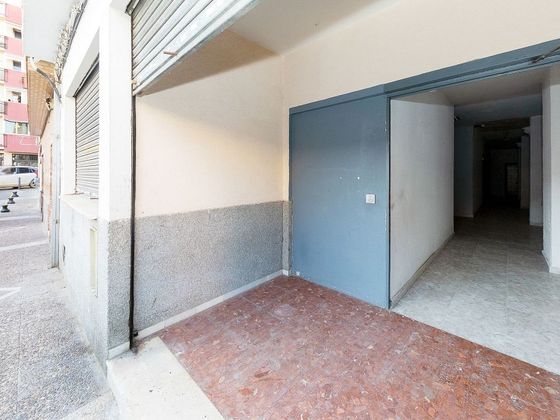 Foto 2 de Local en venda a calle Manuel Rivero de 105 m²