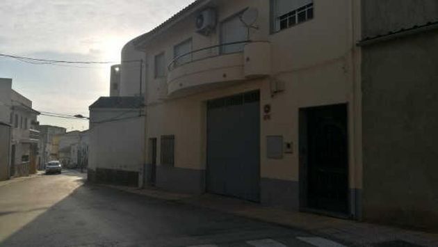 Foto 1 de Venta de local en calle Barranco Almona de 150 m²