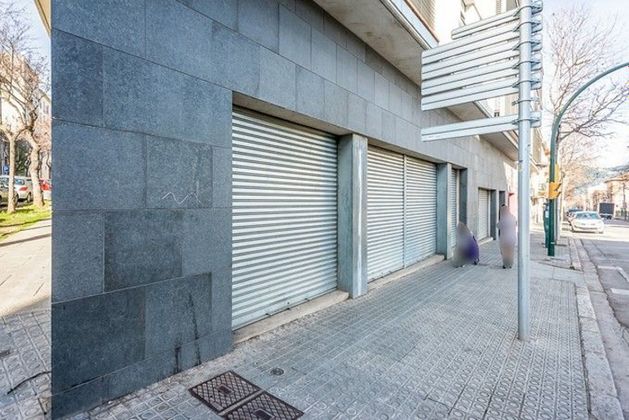 Foto 2 de Local en venda a calle Sant Bernat de 297 m²