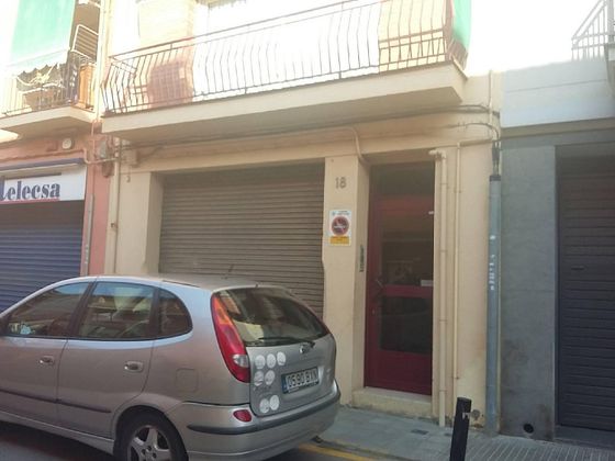 Foto 2 de Local en venda a calle De Montserrat de 130 m²