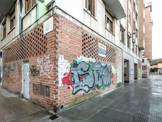 Foto 2 de Local en venda a calle Landazábal de 139 m²
