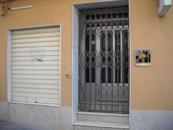 Foto 2 de Local en venta en calle Sant Andreu con ascensor