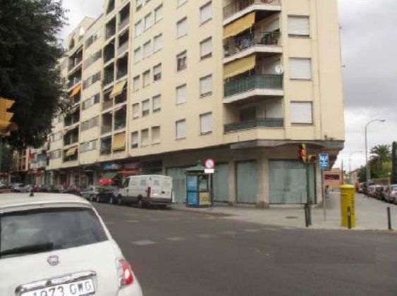 Foto 2 de Local en venda a calle D'alfons El Magnànim de 214 m²