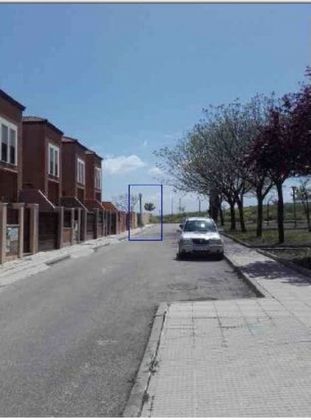 Foto 2 de Venta de terreno en calle Rubí de 175 m²