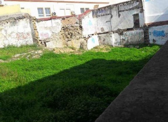 Foto 2 de Venta de terreno en calle Escopeteros de 406 m²