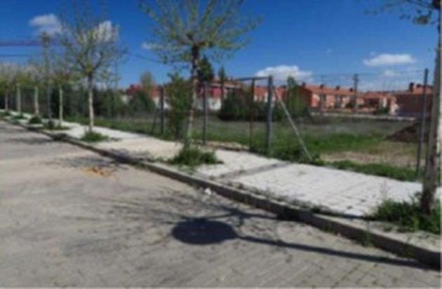 Foto 2 de Venta de terreno en Cistérniga de 535 m²