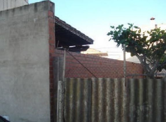 Foto 1 de Venta de terreno en calle Del Pedraforca de 149 m²