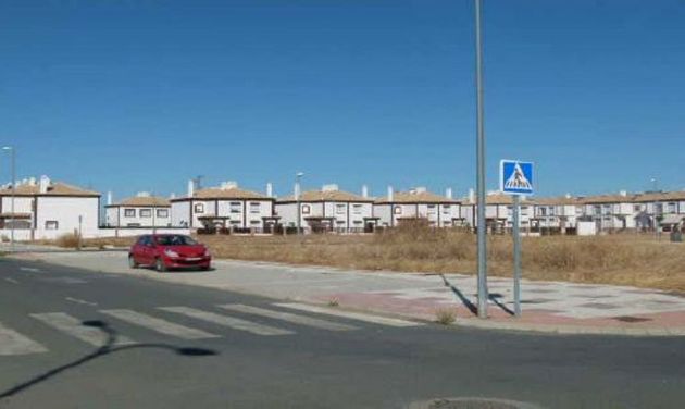 Foto 2 de Venta de terreno en Alcalá del Río de 1071 m²