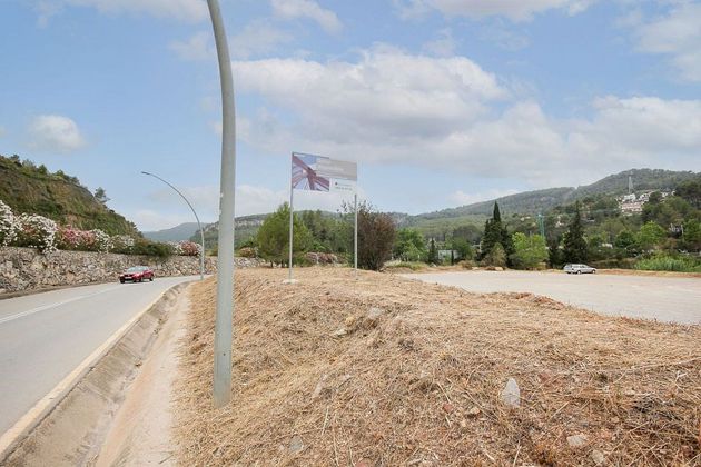Foto 2 de Venta de terreno en ronda De la Barquera de 2439 m²