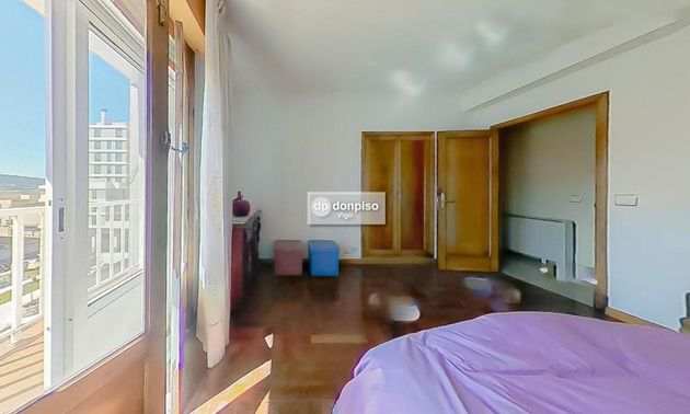 Foto 2 de Pis en venda a O Berbés - Peniche de 5 habitacions amb terrassa i balcó