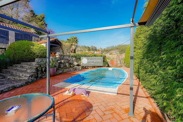 Foto 1 de Chalet en venta en Baiona de 5 habitaciones con piscina y jardín