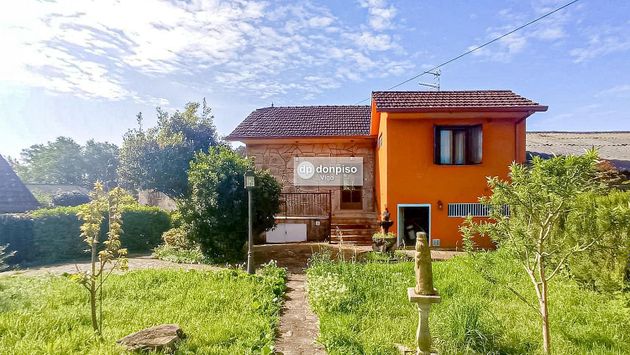 Foto 1 de Casa rural en venda a Ponteareas de 4 habitacions amb terrassa i jardí