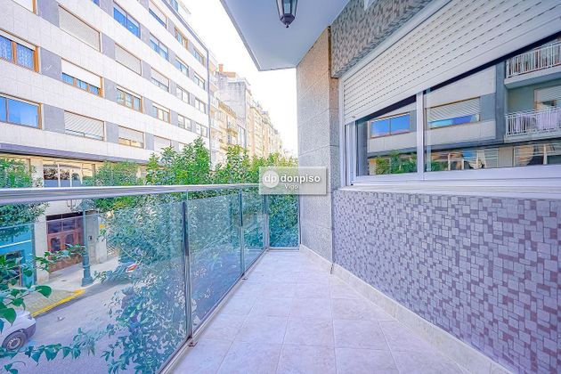 Foto 1 de Pis en venda a Areal – Zona Centro de 4 habitacions amb terrassa i balcó
