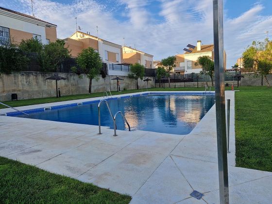 Foto 2 de Casa en venda a Espartinas de 5 habitacions amb terrassa i piscina