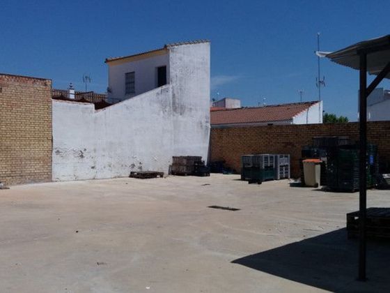 Foto 2 de Venta de terreno en Villanueva del Ariscal de 320 m²