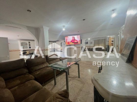 Foto 1 de Casa en venda a Ciudad Aljarafe de 4 habitacions i 179 m²