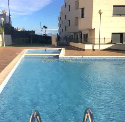 Foto 2 de Pis en venda a Escala, L´ de 3 habitacions amb terrassa i piscina