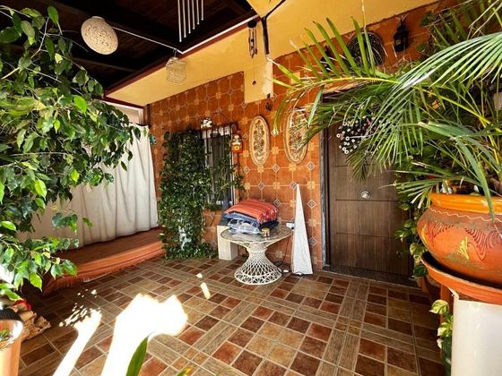 Foto 2 de Casa en venda a calle León de 5 habitacions amb terrassa i garatge