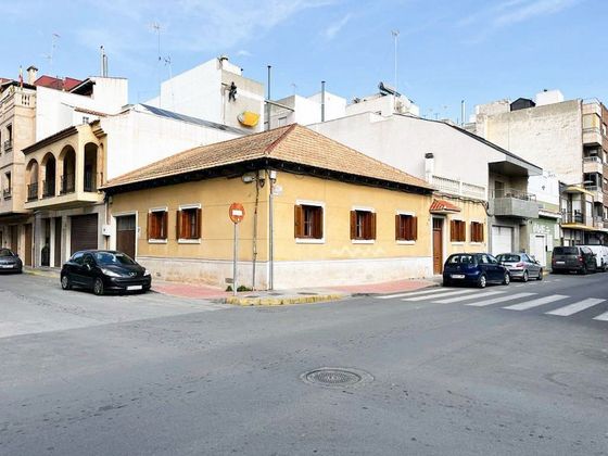 Foto 1 de Venta de chalet en Almoradí de 4 habitaciones con terraza y garaje