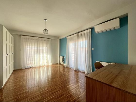 Foto 2 de Pis en venda a calle España de 2 habitacions amb terrassa i aire acondicionat