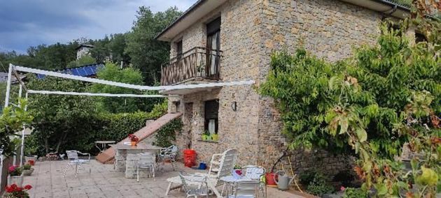 Foto 1 de Casa en venda a Montferrer i Castellbó de 5 habitacions amb terrassa i garatge