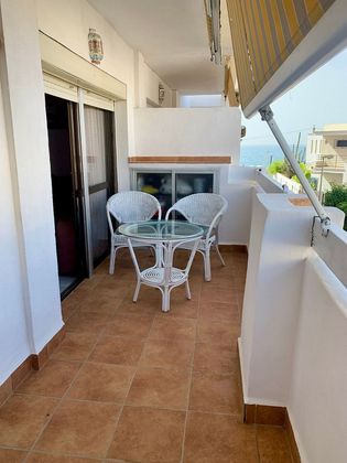 Foto 2 de Piso en alquiler en Torre de Benagalbón de 1 habitación con terraza y piscina