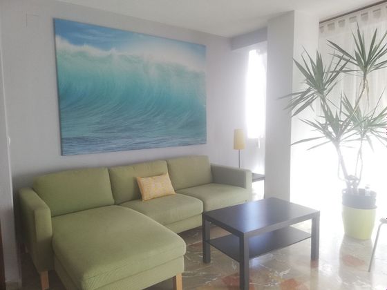 Foto 1 de Alquiler de piso en Centro - Huelva de 1 habitación con muebles y balcón