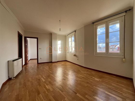 Foto 1 de Venta de piso en Ciudad Vieja de 3 habitaciones con calefacción y ascensor