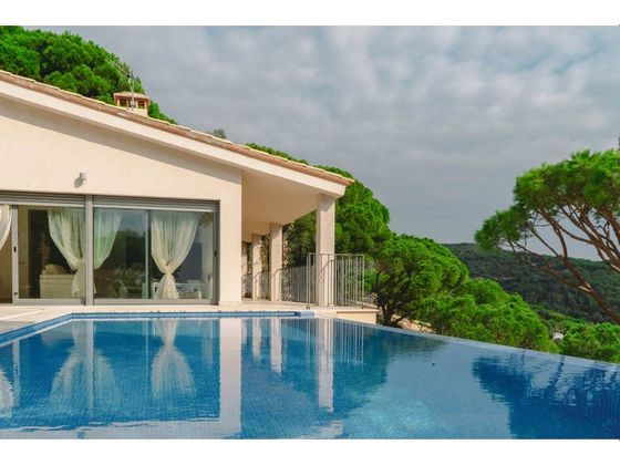 Foto 2 de Casa en venda a Port Salvi - Puntabrava de 5 habitacions amb terrassa i piscina