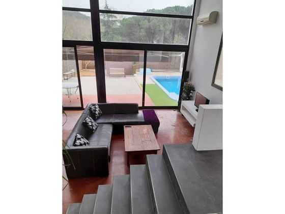 Foto 2 de Casa en venda a Llagostera de 4 habitacions amb piscina i jardí