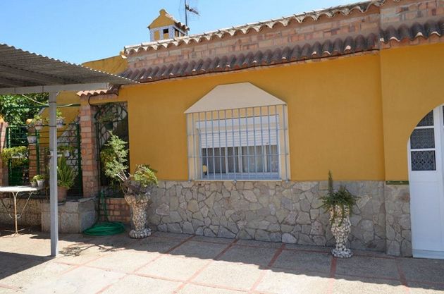 Foto 1 de Xalet en venda a El Juncal - Vallealto de 4 habitacions amb terrassa