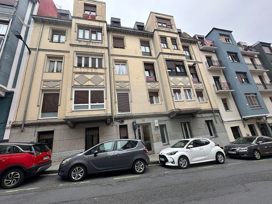 Foto 1 de Venta de piso en calle Bonaparte Luis Luciano Kalea de 3 habitaciones con calefacción y ascensor