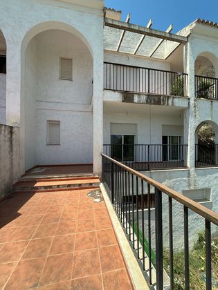Foto 1 de Venta de casa en Callosa d´En Sarrià de 4 habitaciones con terraza y jardín