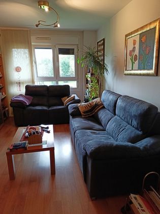 Foto 2 de Piso en venta en Roces Sur de 4 habitaciones con garaje y calefacción