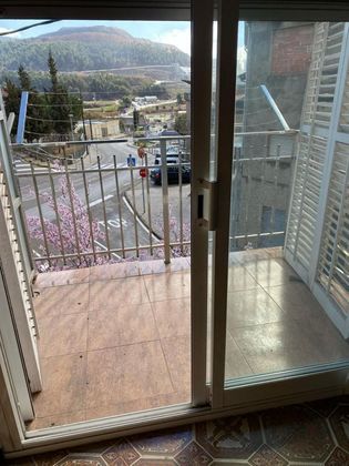 Foto 2 de Venta de piso en Súria de 3 habitaciones con ascensor