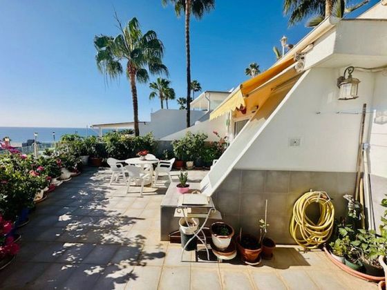 Foto 2 de Casa en venda a calle Las Magnolias de 4 habitacions amb terrassa i piscina
