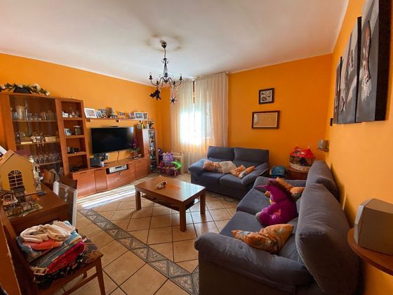Foto 1 de Casa en venda a Valle de Trápaga-Trapagaran de 4 habitacions amb terrassa i calefacció